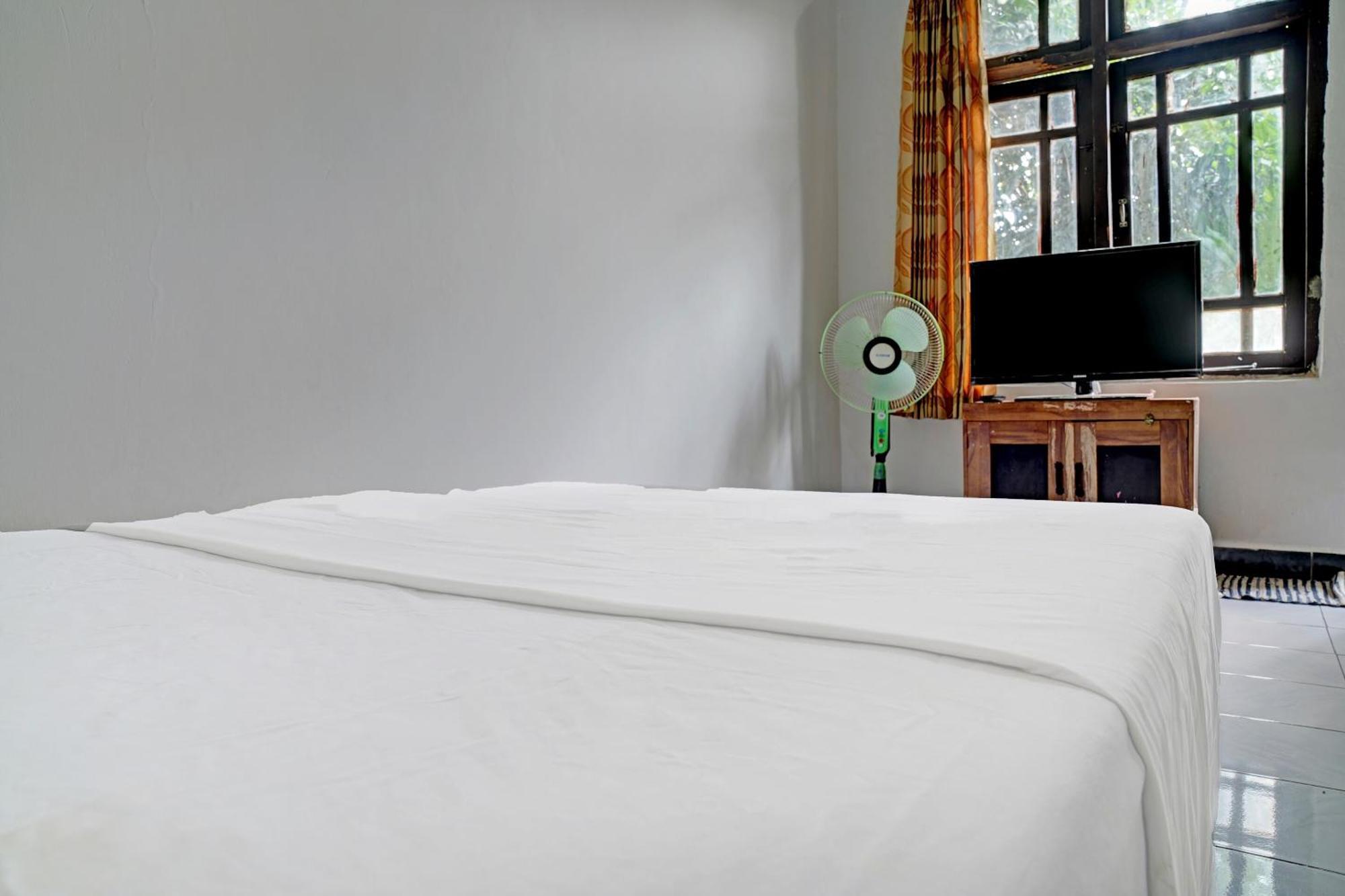 סוקאבומי Spot On 92856 Home Stay Syariah Aom Kusman מראה חיצוני תמונה
