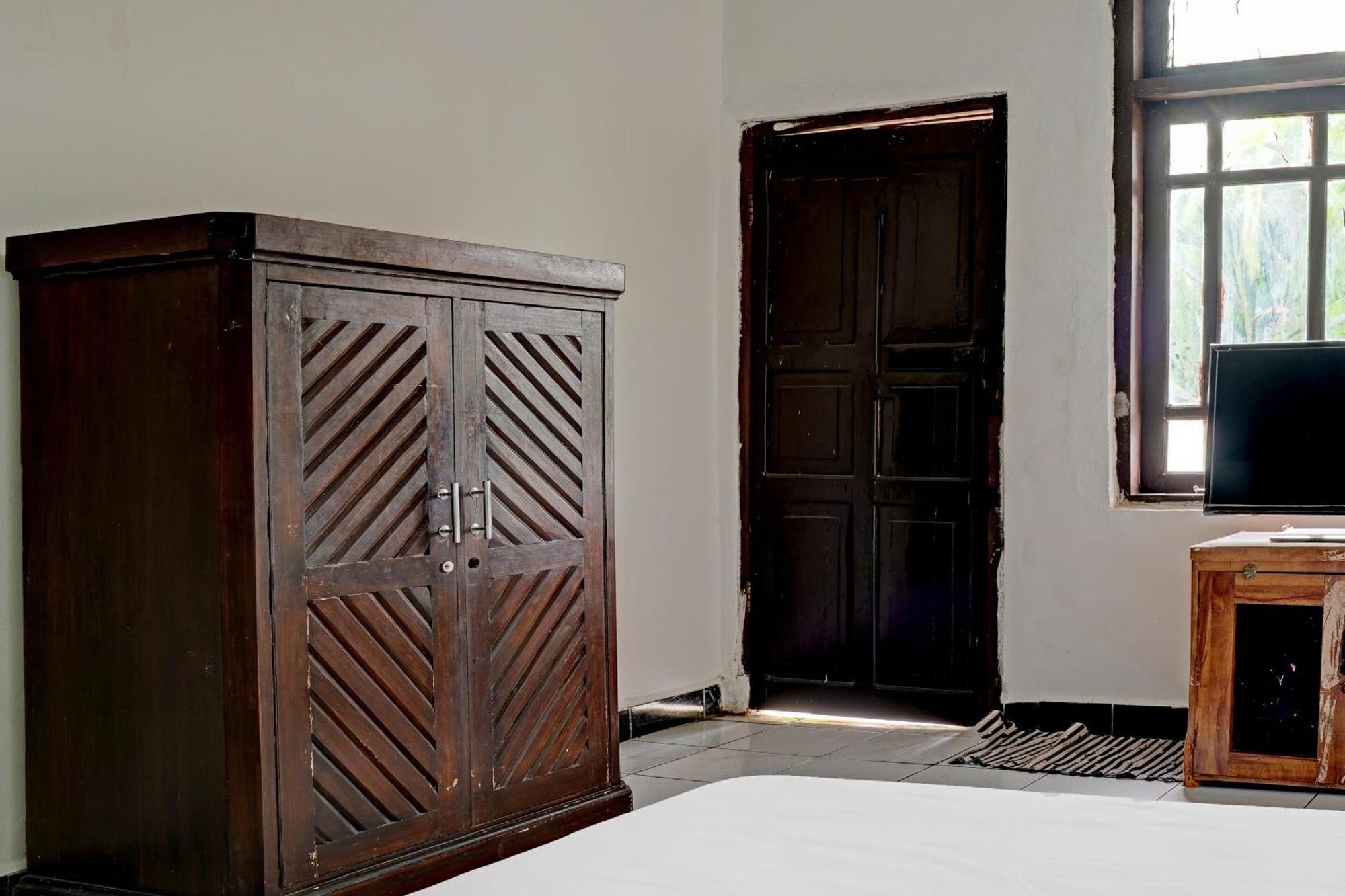 סוקאבומי Spot On 92856 Home Stay Syariah Aom Kusman מראה חיצוני תמונה